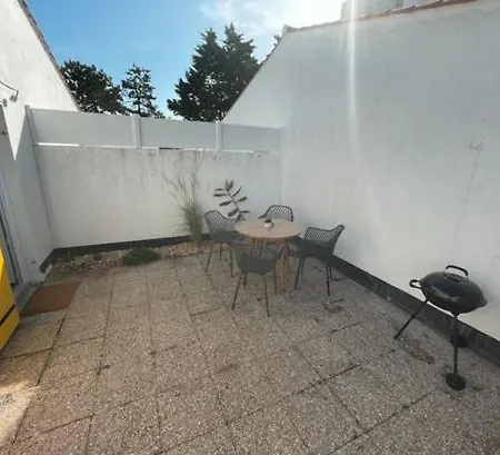 Maisonnette Le Galet Jaune *